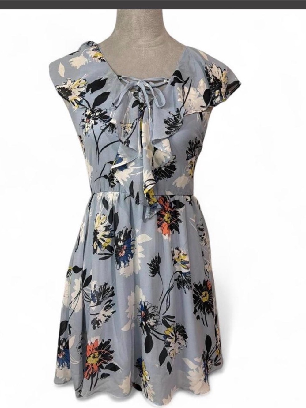 Xhilaration Light Blue Floral Ruffle Tie-Front Dress